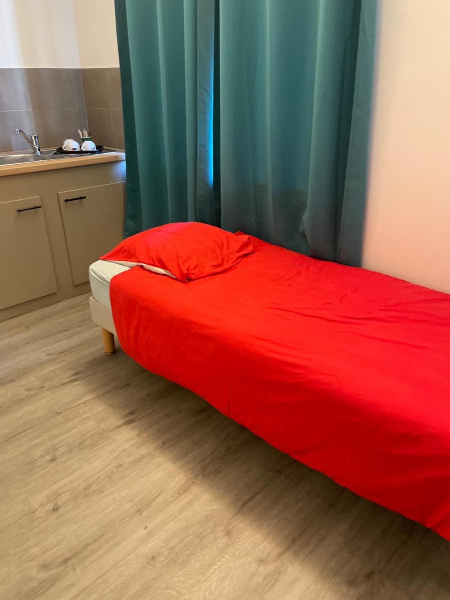 Le Grand Cerf Otel Carignan Dış mekan fotoğraf